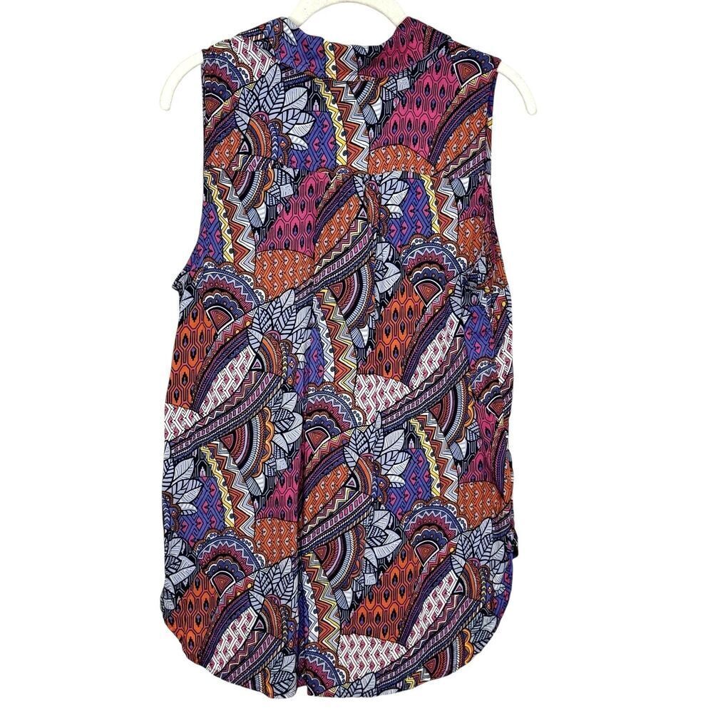 Sleeveless Printed V-Neck Top - Multicolor - Picture 6 of 8
